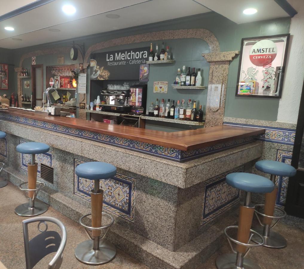 Hostal Restaurante Bar Cafeteria La Melchora Посадас Екстер'єр фото