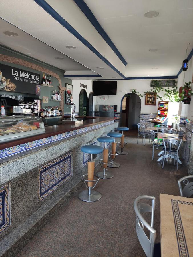 Hostal Restaurante Bar Cafeteria La Melchora Посадас Екстер'єр фото