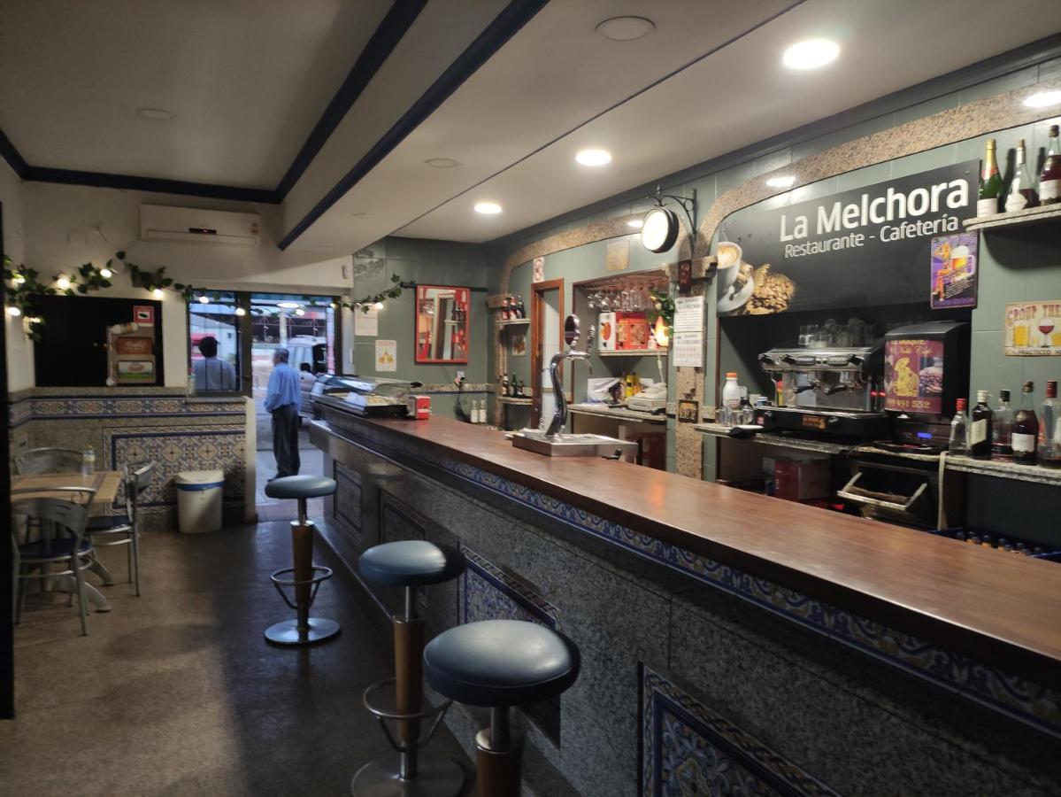 Hostal Restaurante Bar Cafeteria La Melchora Посадас Екстер'єр фото
