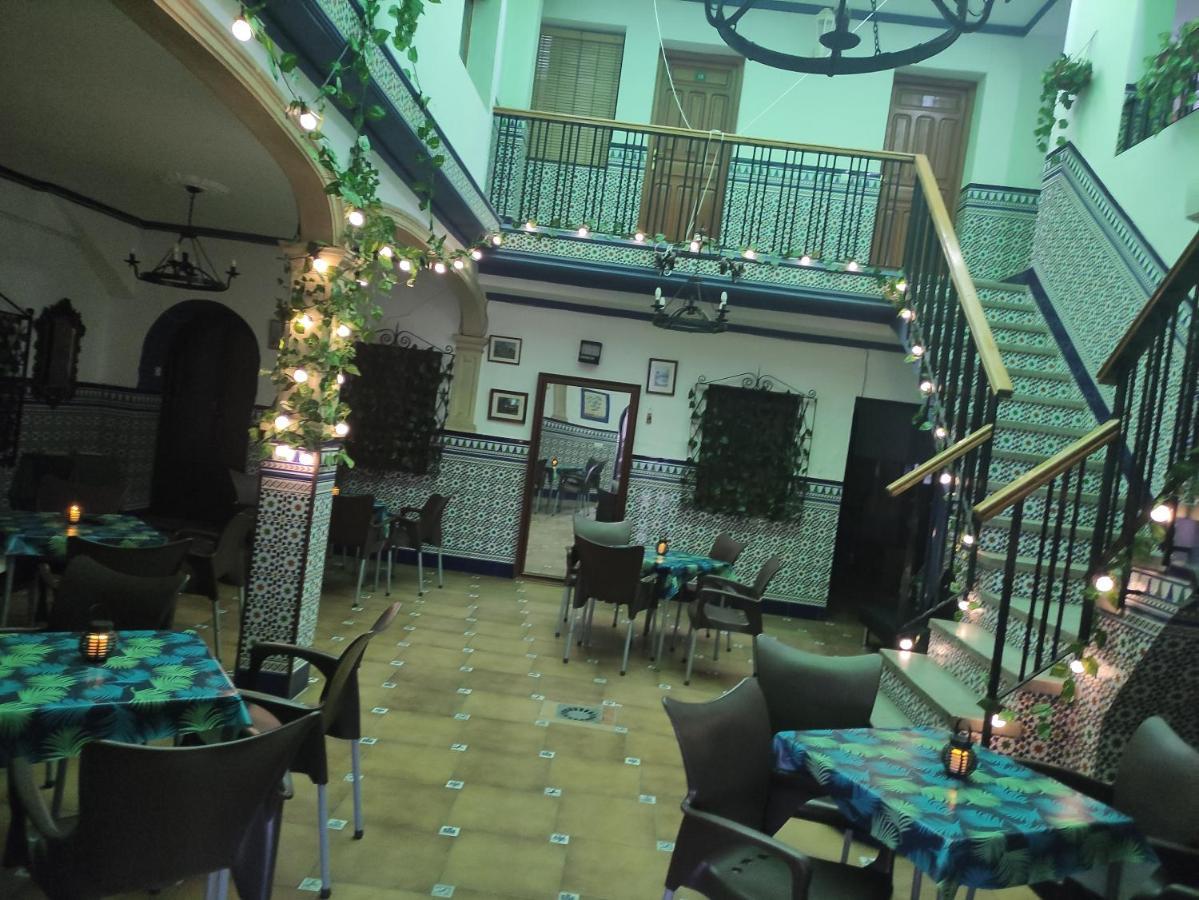 Hostal Restaurante Bar Cafeteria La Melchora Посадас Екстер'єр фото